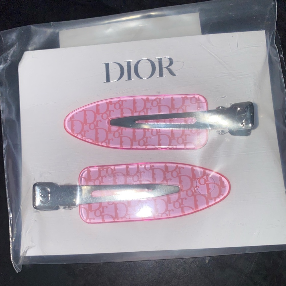 💖 Dior Pink Logo Hair Clips – GWP 💖